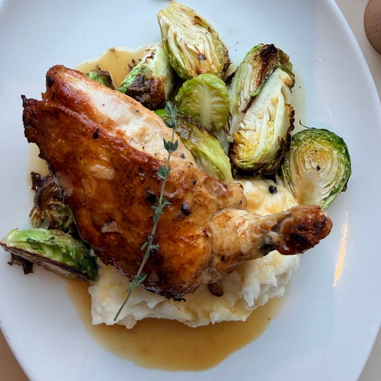 Tavern on the Green signature dishes Roasted Chicken
Grilled Salmon
Birthday Cake